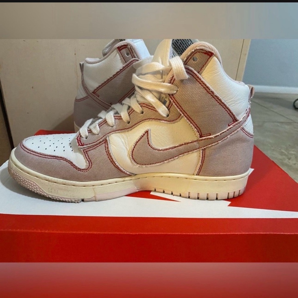 Nike Women’s High-Top Sneakers White with Pink Trim - Picture 4 of 4